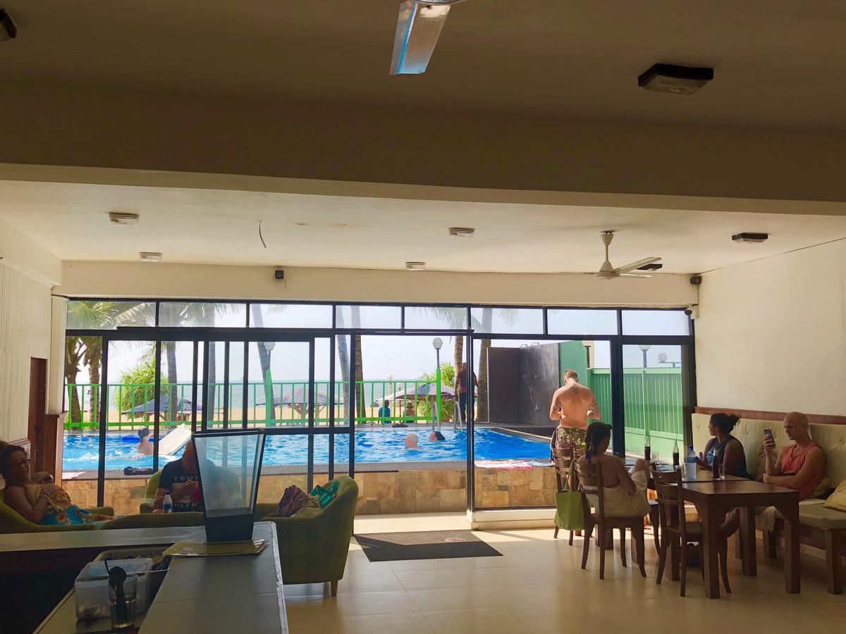 Lanka Beach Hotel Ettukala Exterior foto