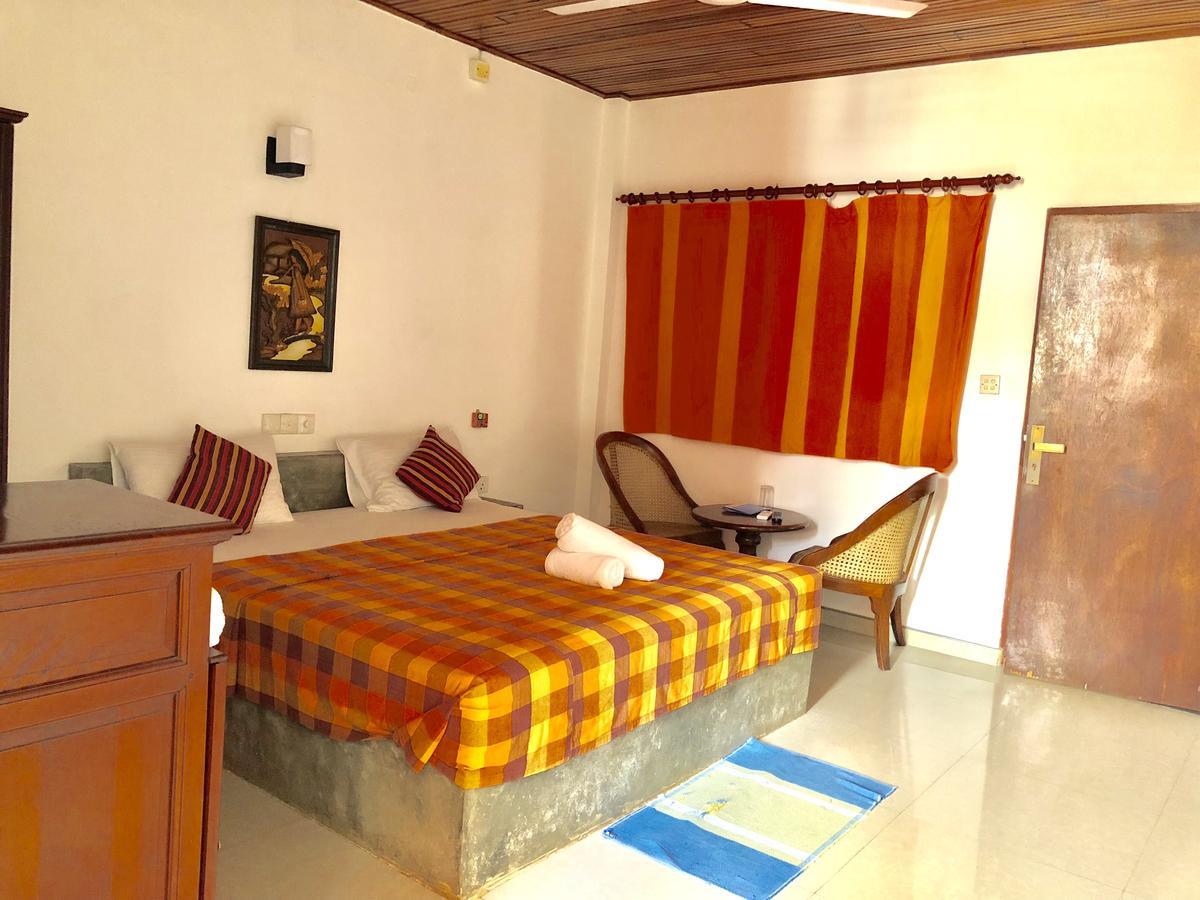 Lanka Beach Hotel Ettukala Exterior foto